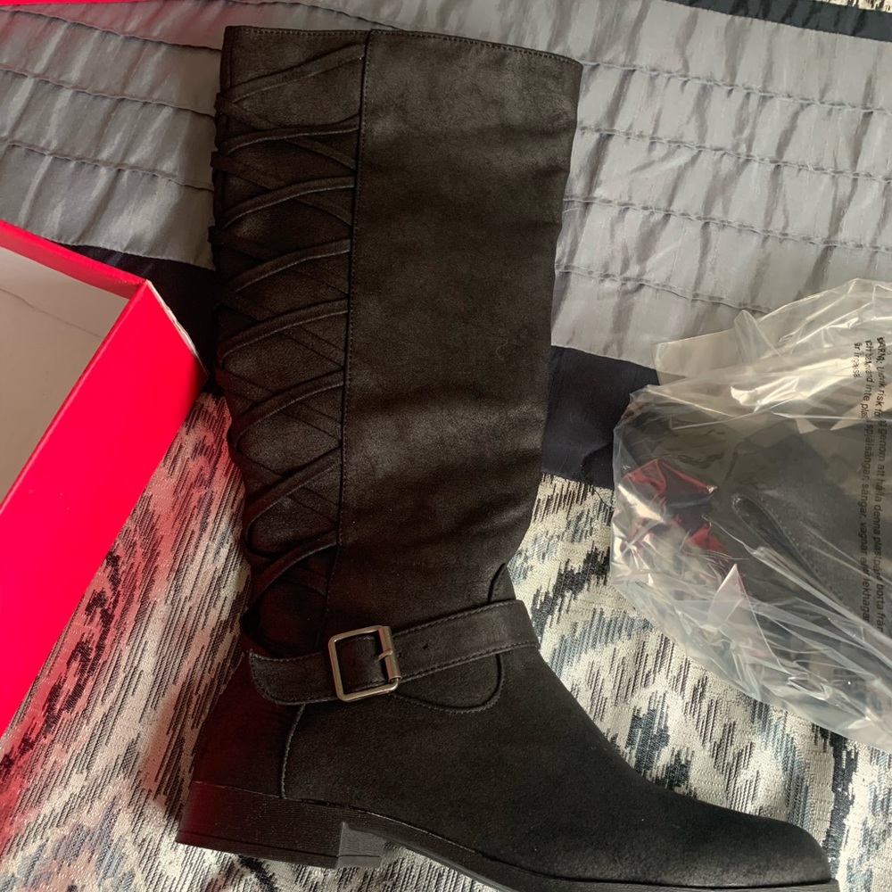 Brand new black lace up boots